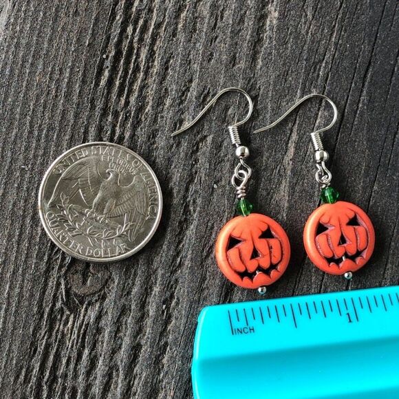 NEW Artisan Earrings Pierced Hooks Jack-O-Lantern Halloween Pumpkin Fall Orange - Picture 8 of 8